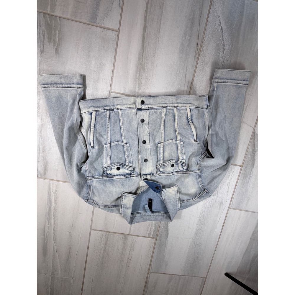 Athleta Light Wash Denim Trucker Jacket Size LP Petite Light Blue Stretch Cotton